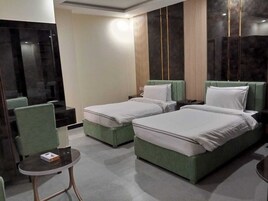 Executive Double Room | Desk, free WiFi