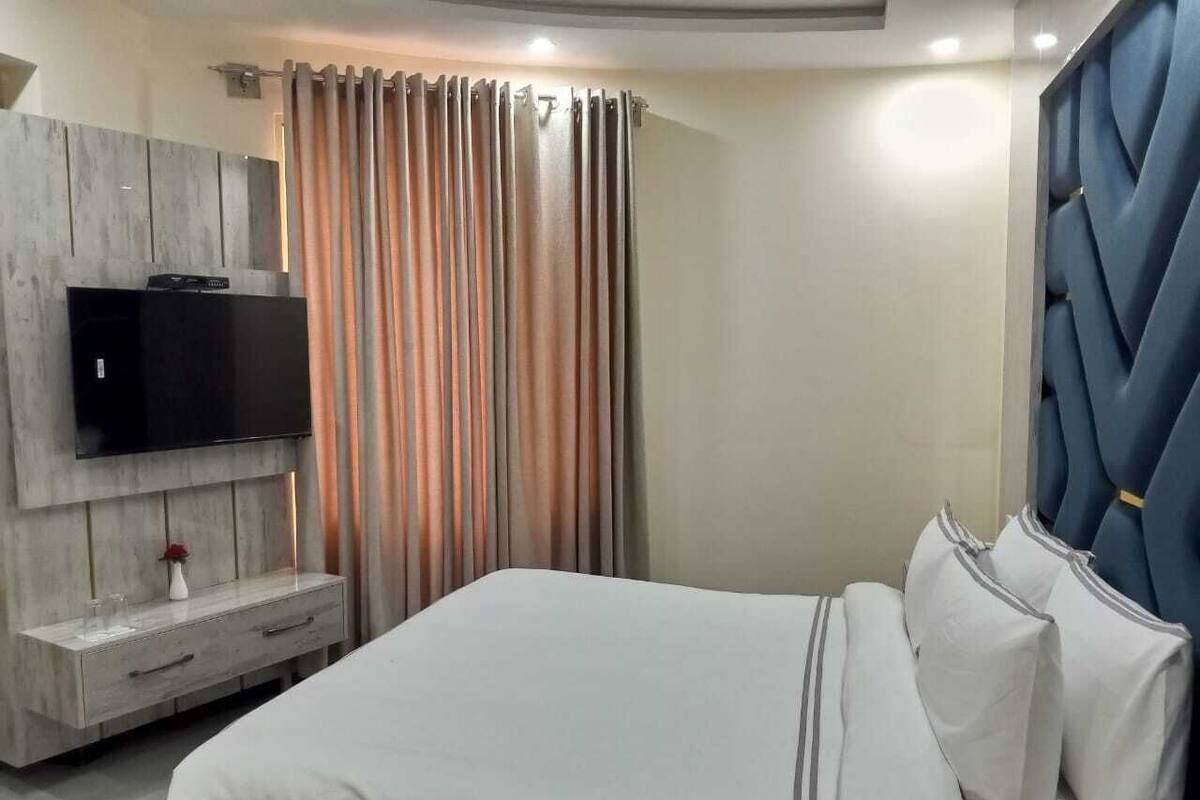 Deluxe Double Room | Desk, free WiFi