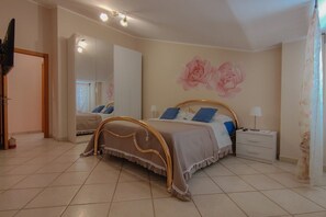 2 bedrooms, free WiFi, bed sheets