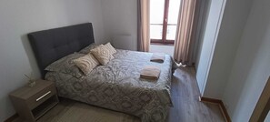 2 bedrooms, WiFi, bed sheets