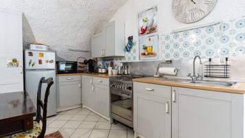 Frigorifero, pentole/stoviglie/utensili