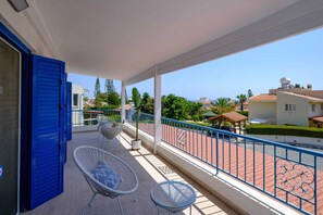 Terrace/patio - Adamante Luxury Villa by Nomads (Paphos)