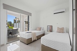 4 bedrooms, desk, free WiFi, bed sheets