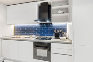 Fridge, microwave, oven, stovetop