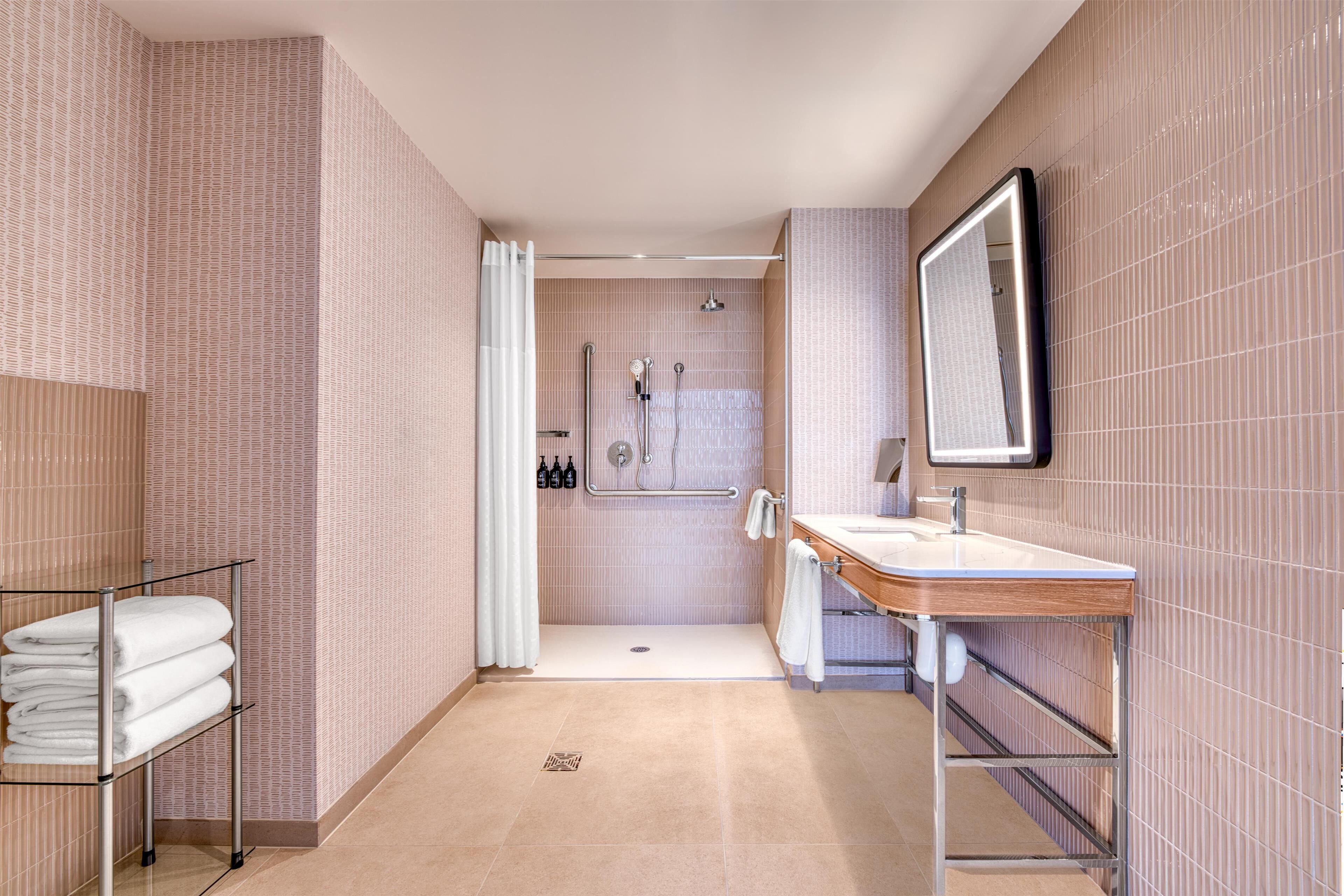 Photo - TOOR Hotel Toronto, part of JdV by Hyatt
