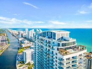 Exterior - Luxury Condo| Ocean View| near Aventura Mall (Hollywood)