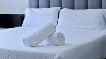 Deluxe Single Room | Premium bedding, iron/ironing board, free WiFi, bed sheets