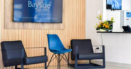 BAYSIDE SUITES HOTEL
