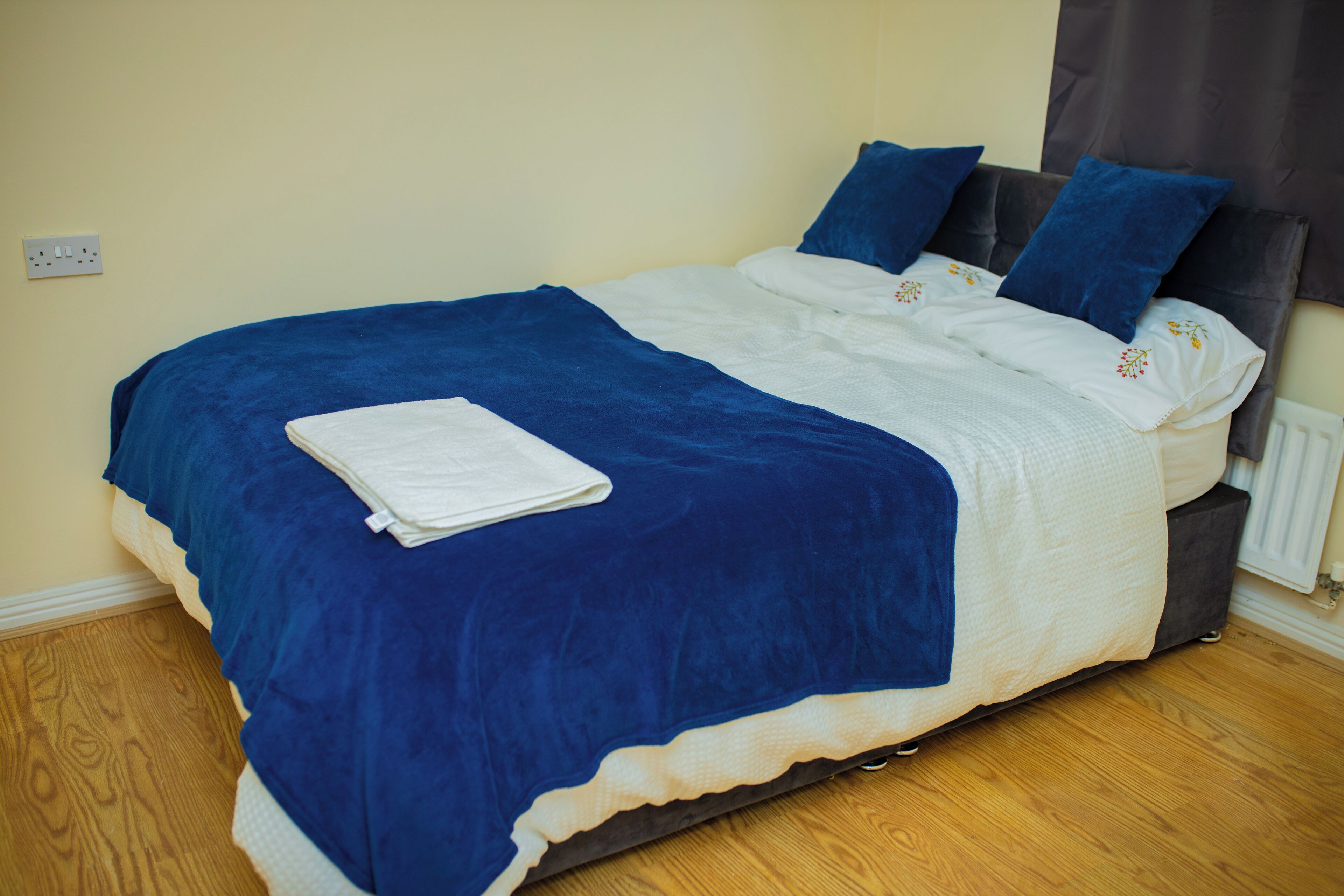 3 bedrooms, WiFi, bed sheets