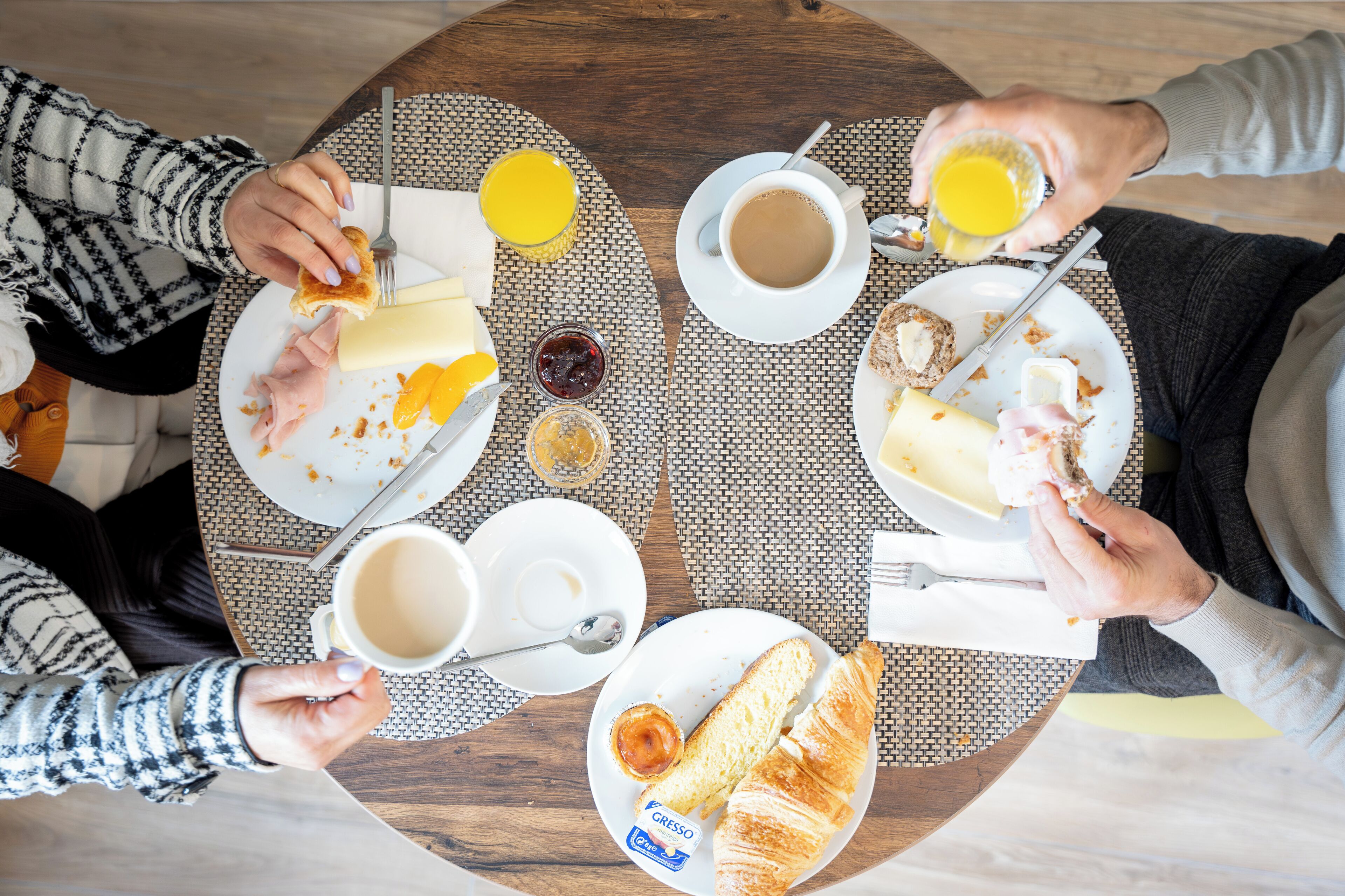 Daily continental breakfast for a fee
