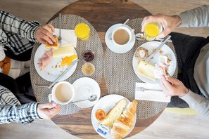 Daily continental breakfast for a fee - Casa Dona Edite Guesthouse Douro (Alijó)