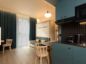 Studio, 1 lit double (2 People) | Literie hypoallergénique, coffres-forts dans les chambres, bureau