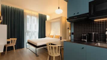 Hypoallergeen beddengoed, een kluis op de kamer, een bureau