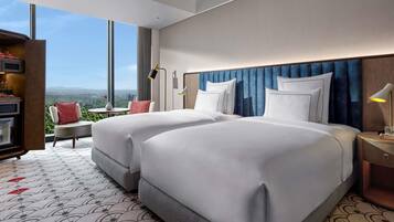 Premier Twin Room | Premium bedding, minibar, in-room safe, desk