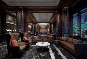 Lobby sitting area - Swissôtel Nusantara (Sepaku)