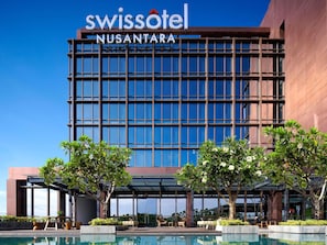 Outdoor pool - Swissôtel Nusantara (Sepaku)