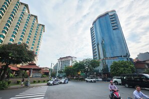 View from property - Hanoi Westlake Apartment By Netland Housing (Hanoi)