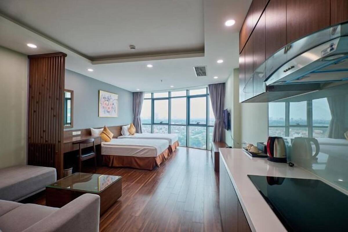 Minibar, blackout drapes, soundproofing, WiFi (free)