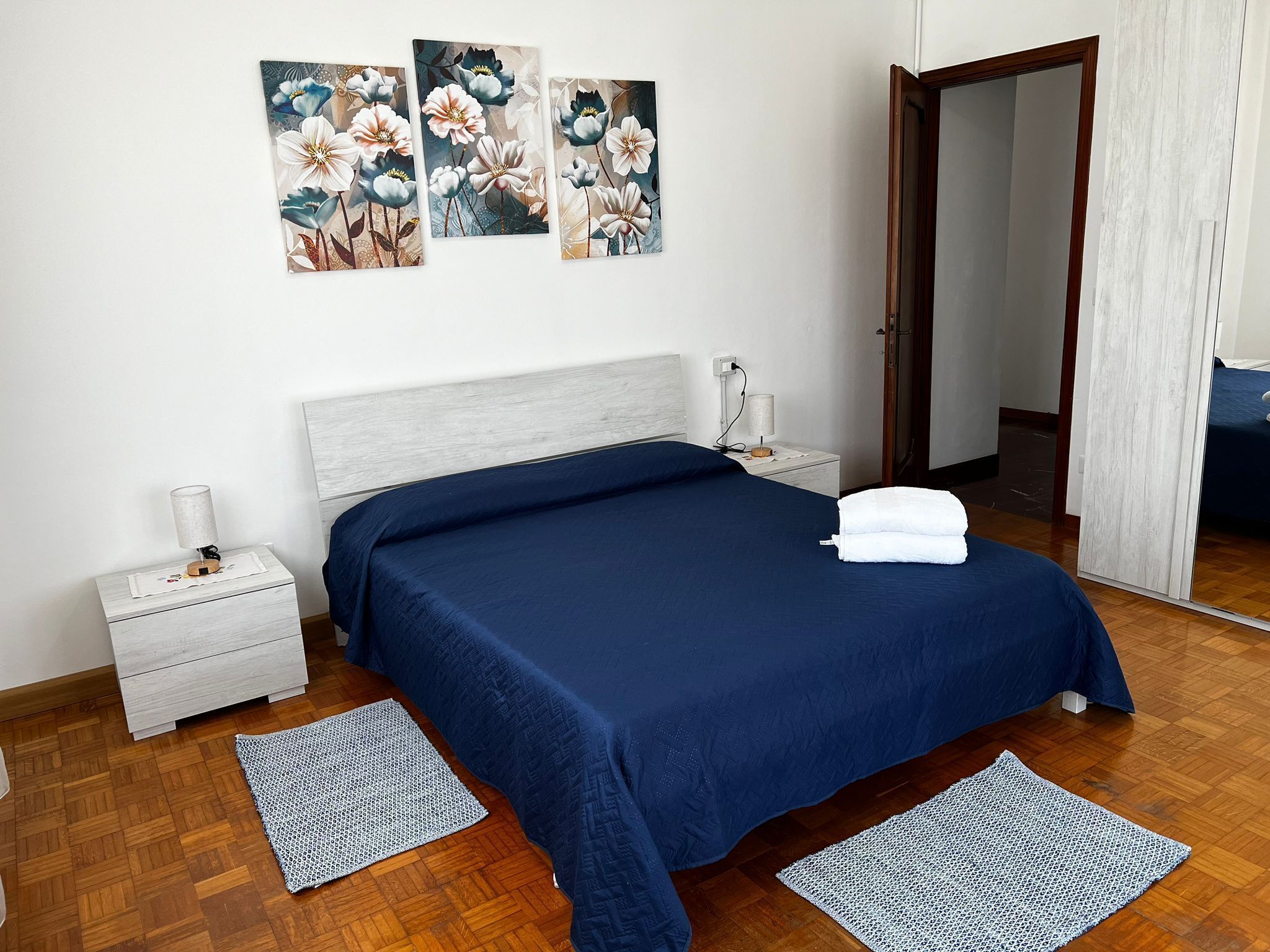 2 chambres, fer et planche à repasser, Wi-Fi, draps fournis