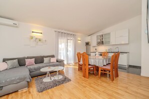 Televisión de pantalla plana