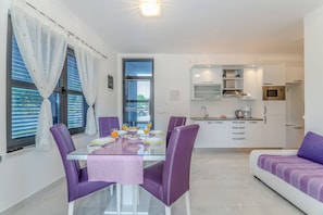 Standard Apartment | In-room dining - Apartments Grbic (Privlaka)