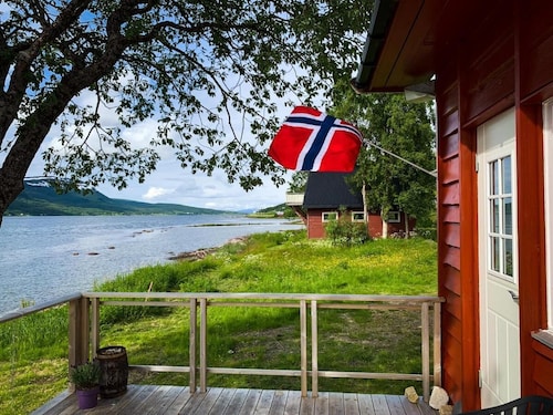Unique fjord house in Malsnes - with private beach and genuine Norwegian charm