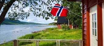 Unique fjord house in Malsnes - with private beach and genuine Norwegian charm