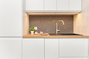 Apartment, 1 Schlafzimmer, Balkon | Eigene Küche | Kühlschrank, Mikrowelle, Ofen, Herdplatte