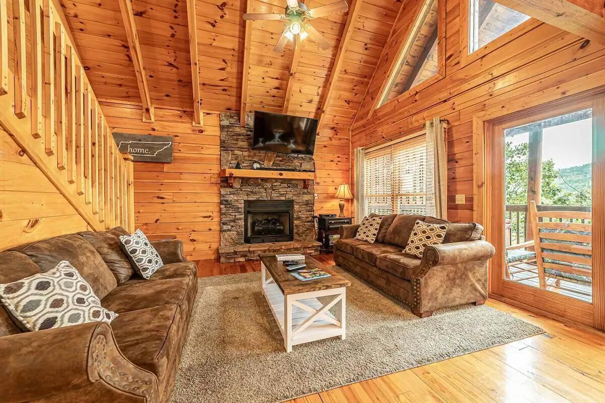 Joes Place By Beyond Expectations: Dog-friendly 5br Cabin W/ Hot Tub & Game Room - Blue Ridge Mountains
