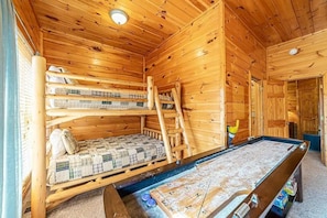 5 Schlafzimmer, Bügeleisen/Bügelbrett, Reisekinderbett, WLAN
