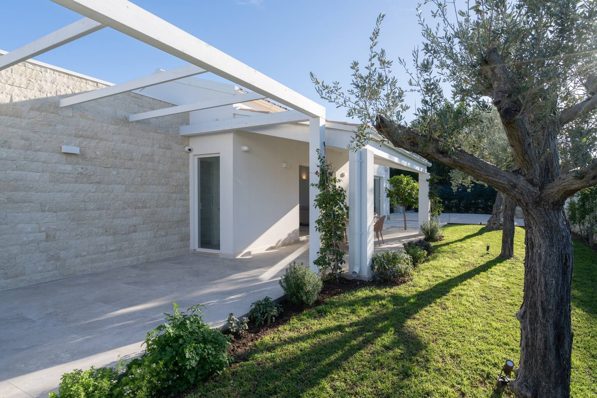 Villa, 2 Bedrooms, Accessible, Smoking | Garden