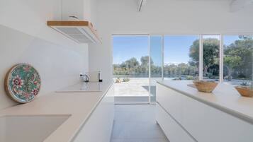 Villa, 2 Bedrooms, Accessible, Smoking | Interior