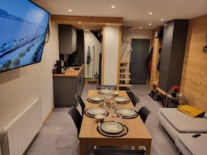 Interior - Les biches du Soula •Sleeps 5 -Panoramic view - Close to the slopes (Les Angles)