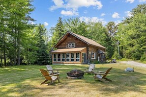 Property grounds - Blueberry Cottage on the Ocean! (Lamoine)