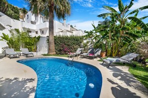 Beheizter Pool