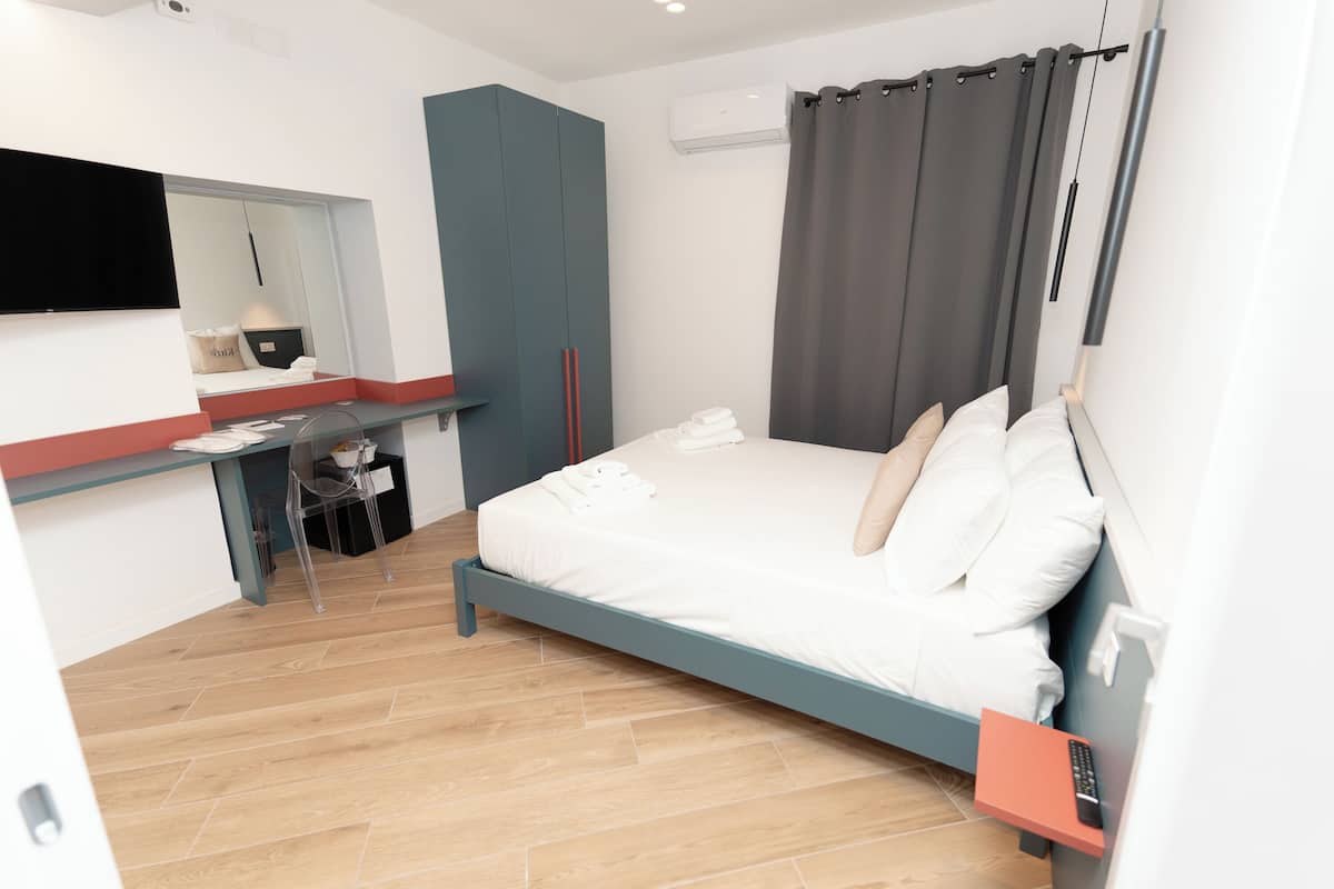 CONFORT SUITE | Biancheria da letto di alta qualità, materassi in memory foam, minibar