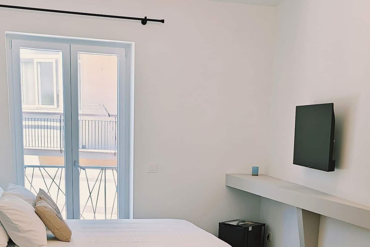 JUNIOR SUITE | Biancheria da letto di alta qualità, materassi in memory foam, minibar