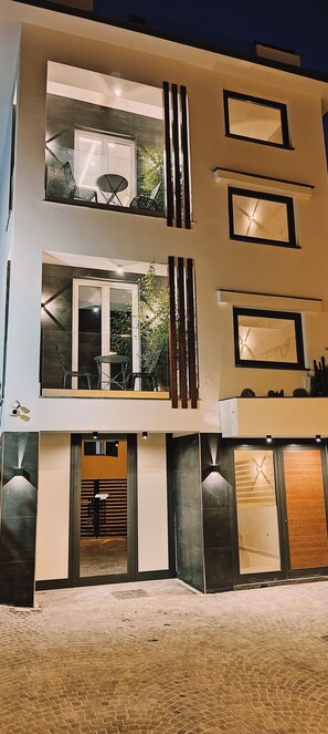 Front of property - Kira Suite and Rooms (Pozzuoli)