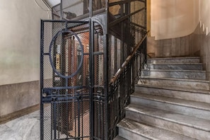 Exterior - Palazzetto Santa Lucia (Naples)