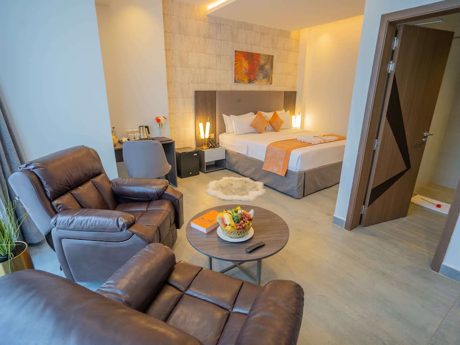 Luxury Studio Suite | Egyptian cotton sheets, premium bedding, memory foam beds, in-room safe