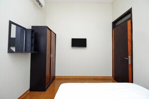Standard Double Room | Free WiFi - Permata GuestBDoctor (Surakarta)