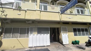 Front of property - Permata GuestBDoctor (Surakarta)