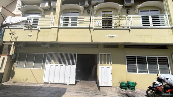 Fachada de la propiedad