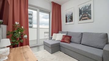 Studio, Balcony | Living area