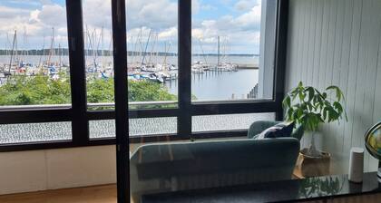 FeWo Hafenkino mit traumhaftem Hafenblick