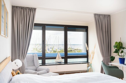 FeWo Hafenkino mit traumhaftem Hafenblick