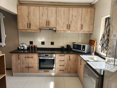 Vacation apartment on the south coast of South Africa, swim in the Indian Ocean in 2 minutes