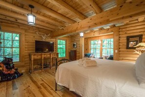 3 عدّة غرف نوم ومكواة/لوح كي وواي فاي وملاءات أسرّة