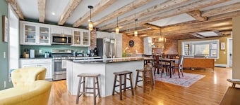 Spacious Downtown Hallowell River View Apartment