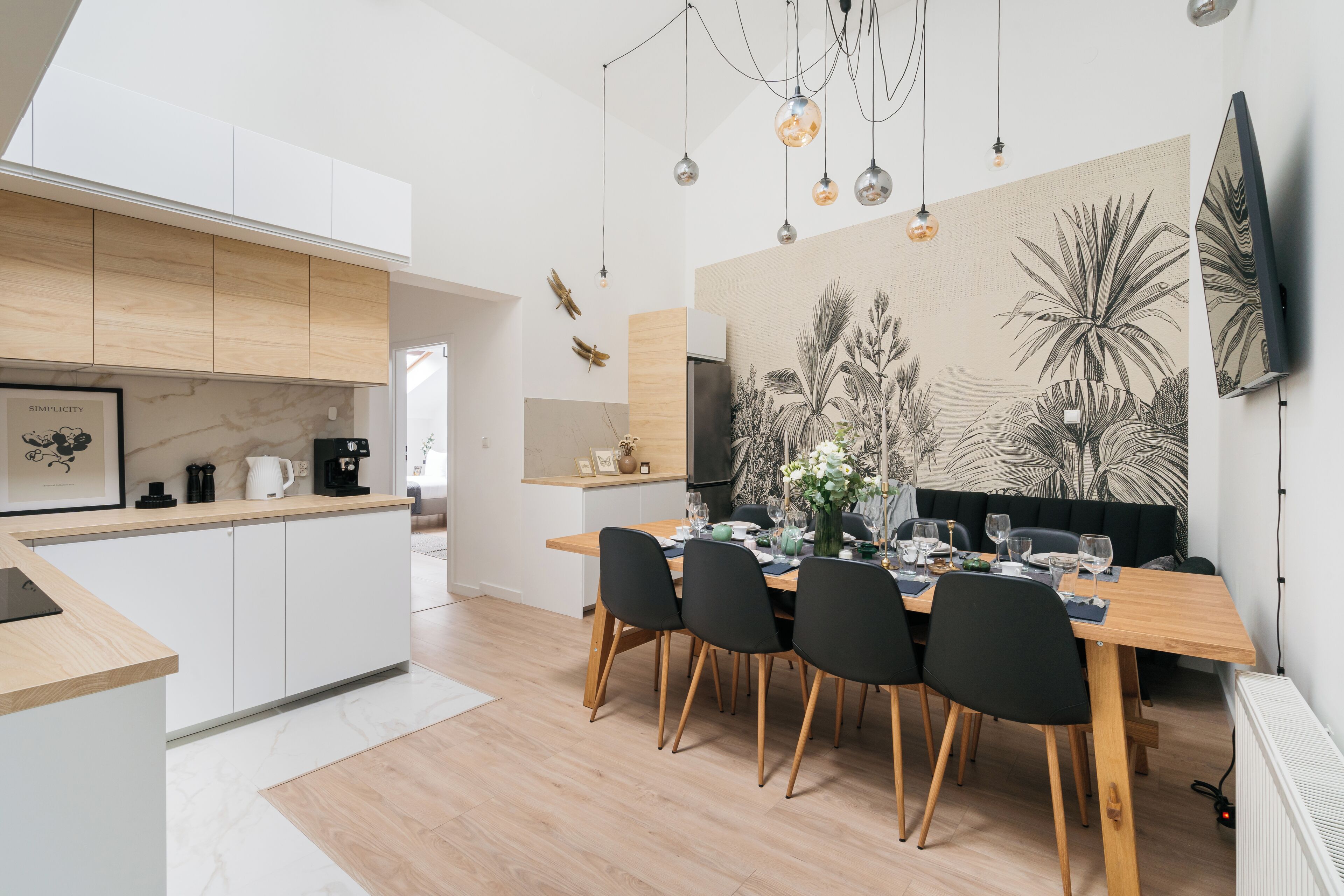 特级公寓, 庭院景观 | 起居区 | 智能电视